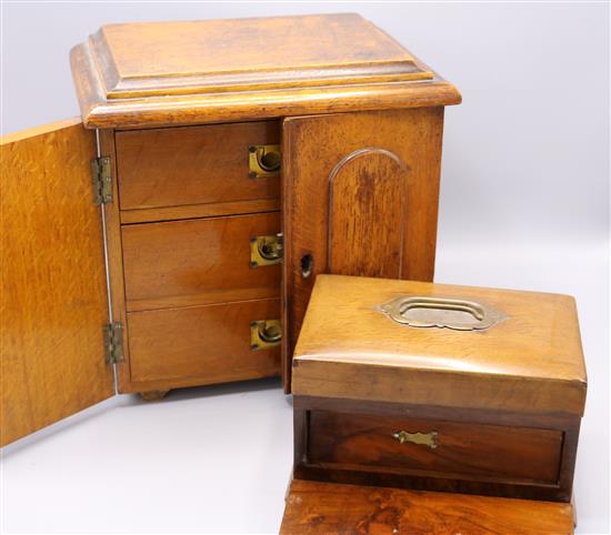 Victorian oak smokers chest and a Victorian jewellery box (2)